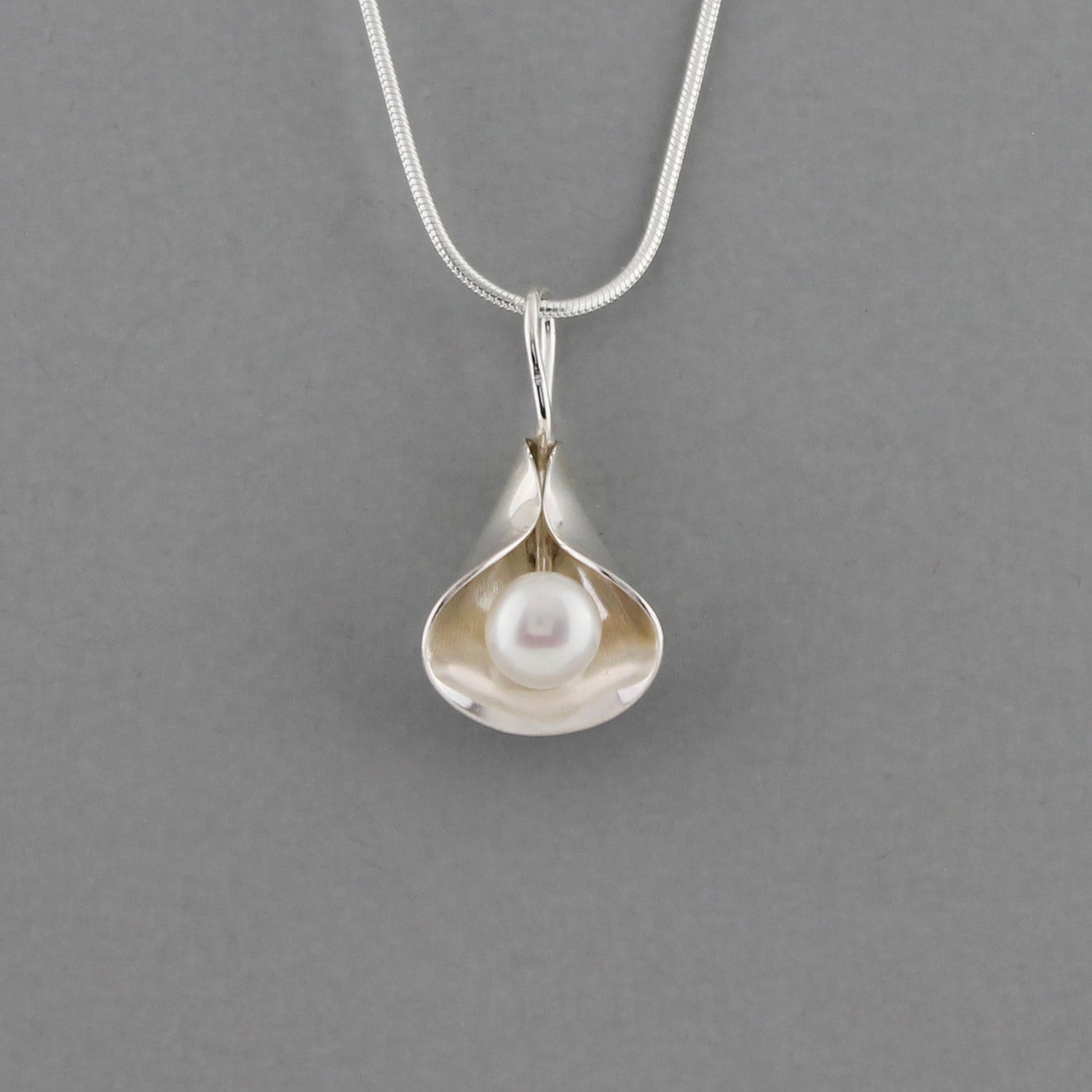 white gold calla lily necklace Calla Lilly (White Pearl)